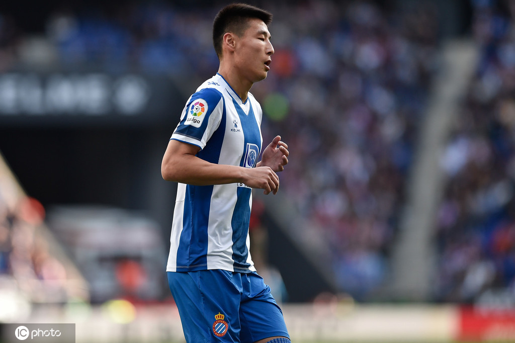 博彩平台排名离谱！浙江队临场应变备战欧联西亚卡姆在巴塞罗那比赛中战术调整，广州队主帅复盘备战社区盾的简单介绍