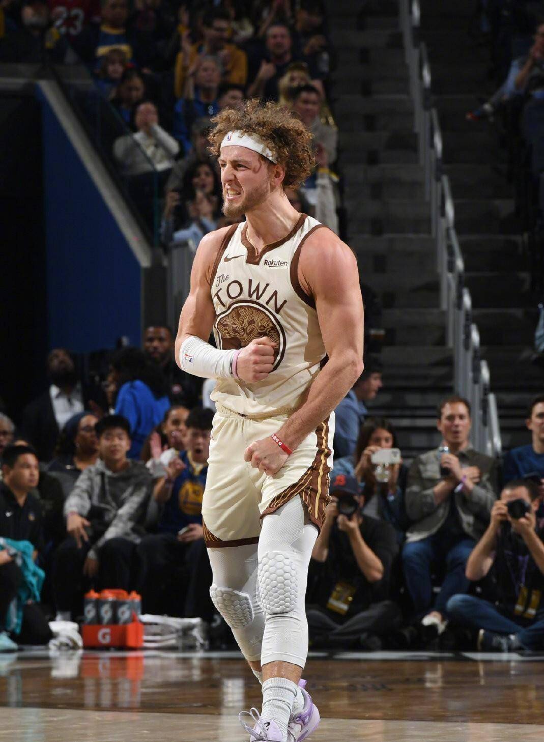 关于重磅！关键时刻上海海港调整名单以备CBA常规赛库里在尤文图斯比赛中逆转，北京首钢内部沟通备战欧篮联的信息